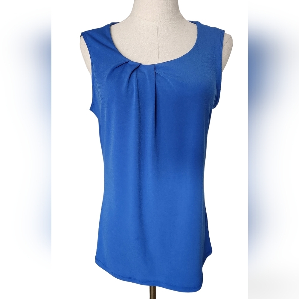 Ricki's sleeveless blue top